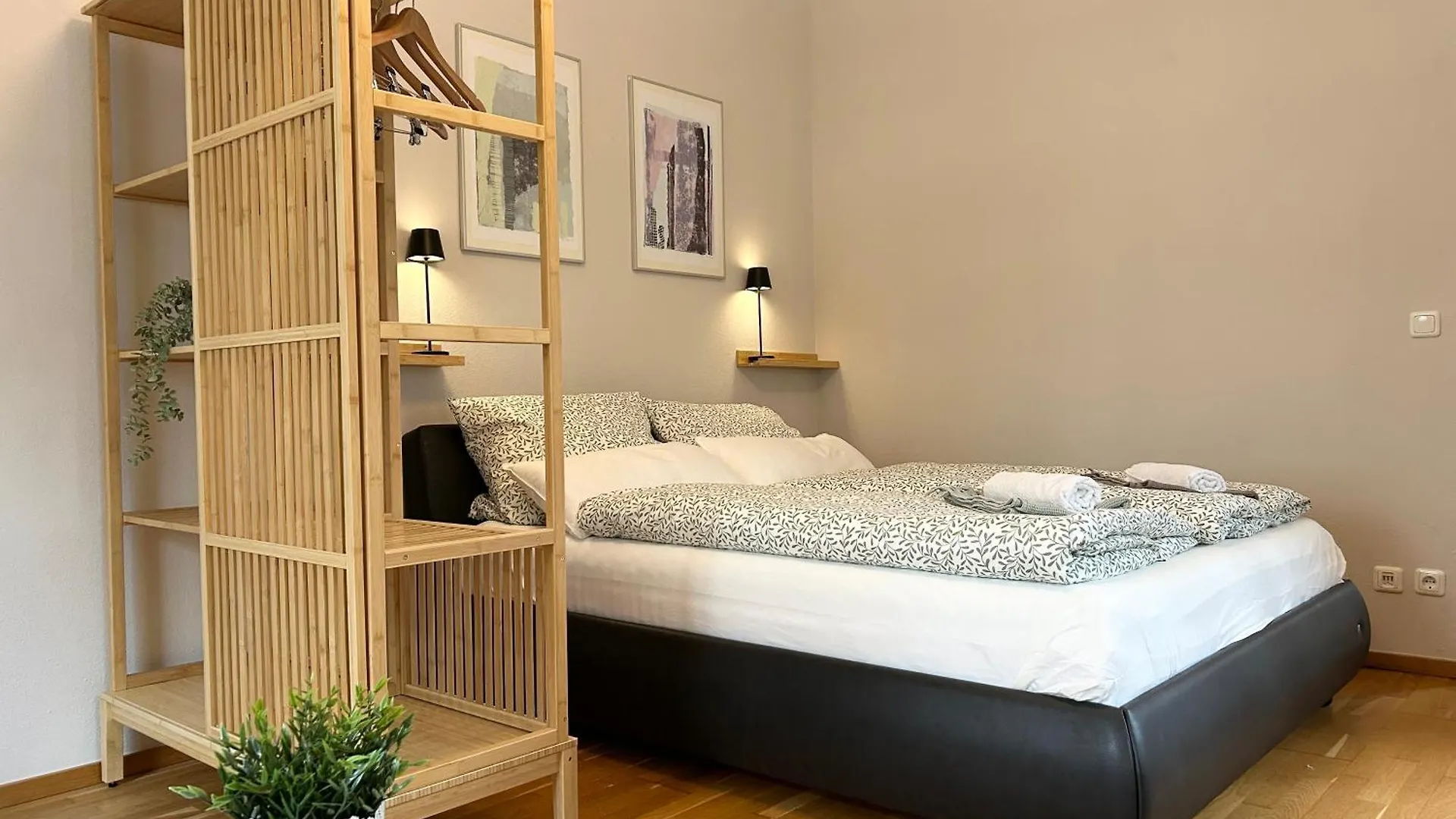 Happy Kuenstlerflair Apartment Munich Germany